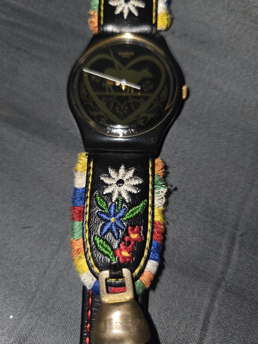 Rare Swatch Die Glocke (The Bell) Quartz Cow/Bell Embroided Flower Watch. - Picture 2 of 9
